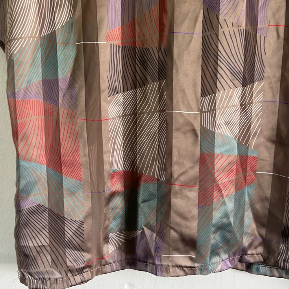 Vintage purple Langtry Ltd. short sleeve button down top in a abstract pattern Silver - Image 6