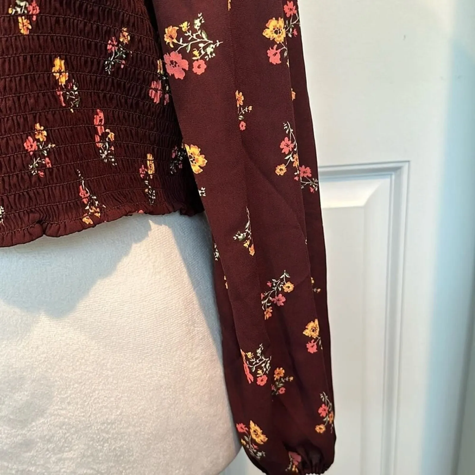 Love Tree Small Maroon Boho/Vintage Floral Smocked Crop Top NWOT - Image 5