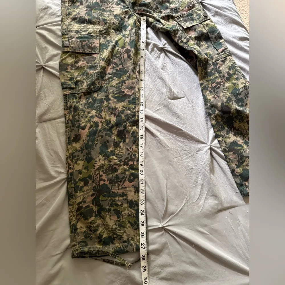 BP Camo Utility Cargo Pants size 25 - Image 8