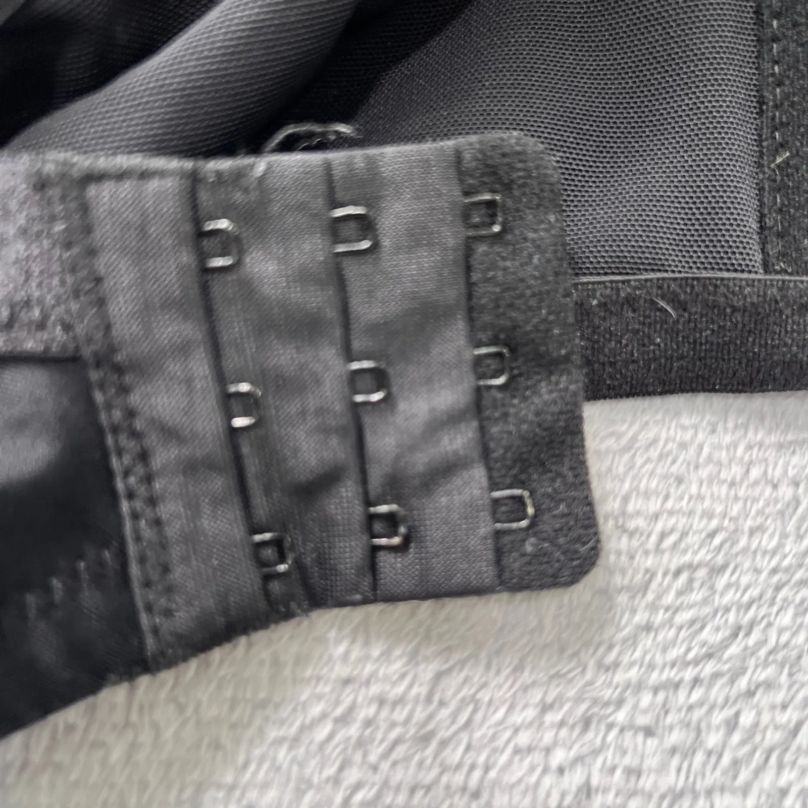 Carnival Black‎ Bra Full Coverage Underwire Adjustable Straps 48DDD Black Size undefined - Image 6