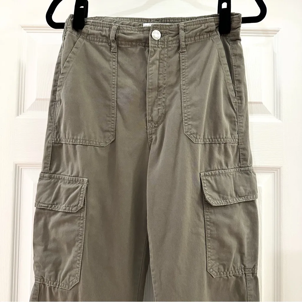 Zara Cargo Pants High Rise Straight Leg Army Green Pockets Silver Relaxed fit 2 - Image 12