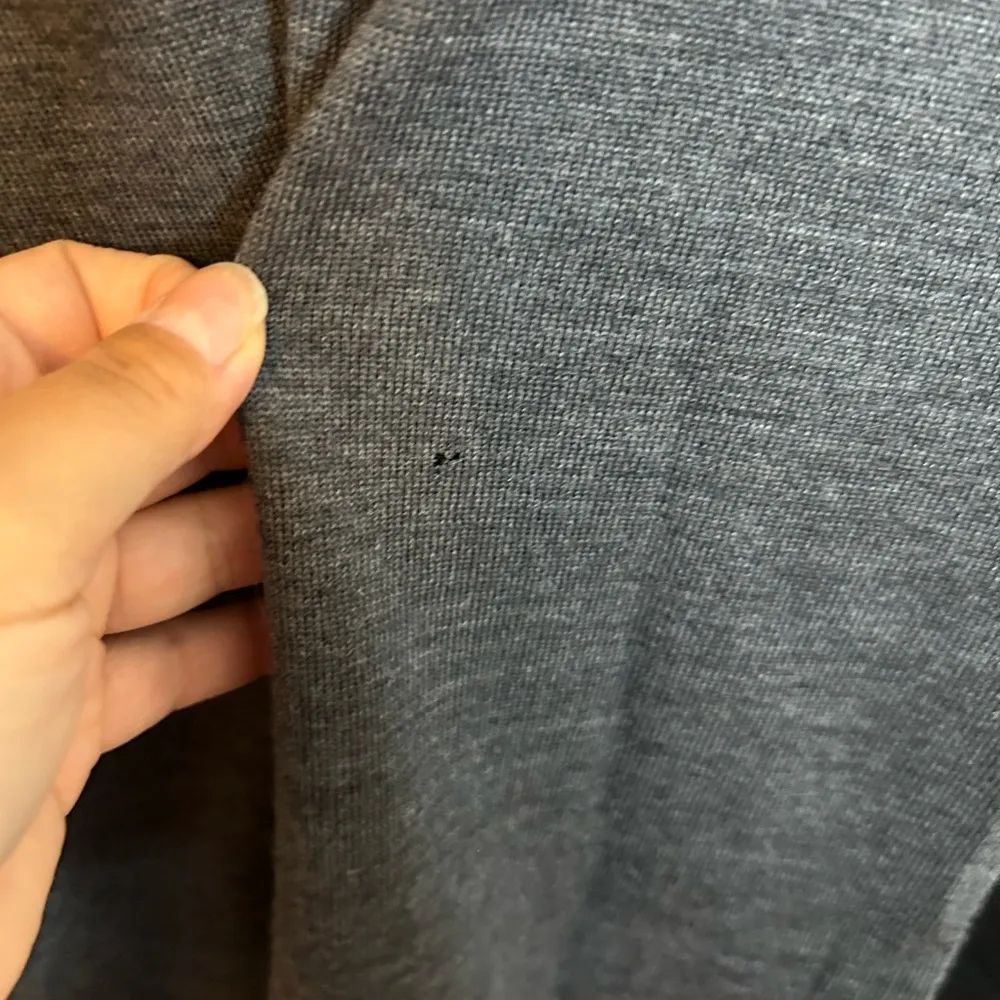 Club Monaco Wool Colorblock V-Neck Sweater - Image 6