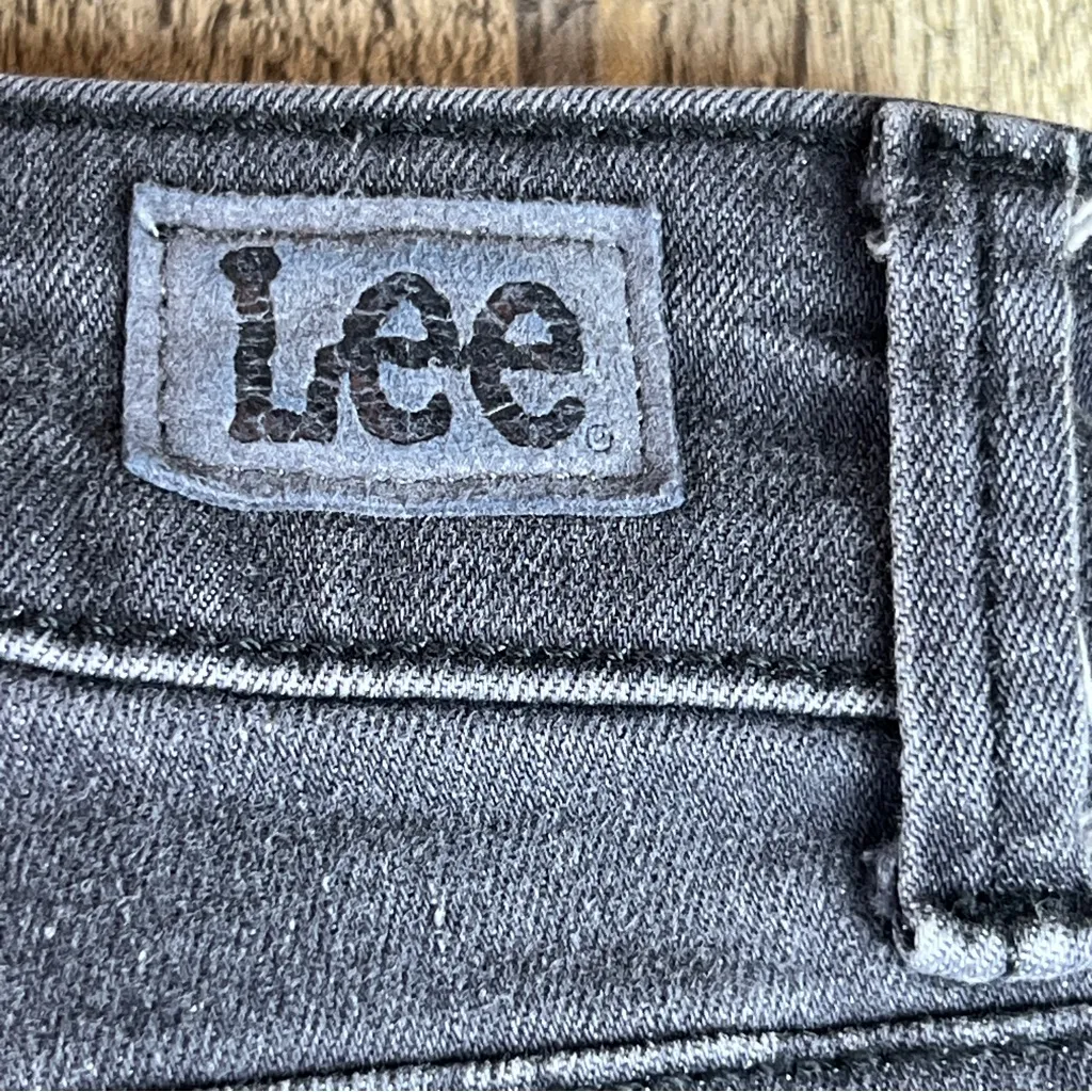 Lee Sz 12 Short Regular Fit Straight Leg Mid-Rise Gray Secretly Shapes Jeans - Image 10