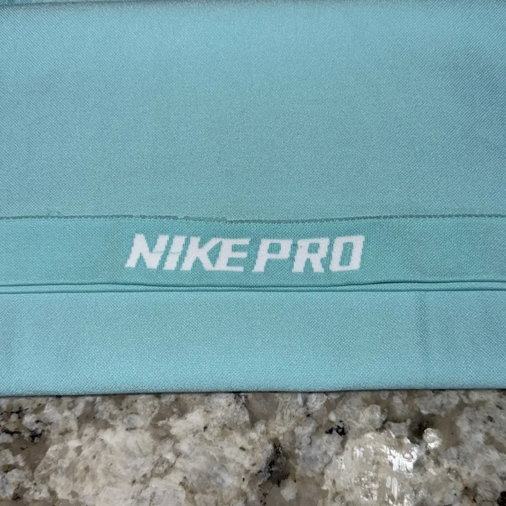NIKE Pro Dri Fit Seamless Racerback - Image 10