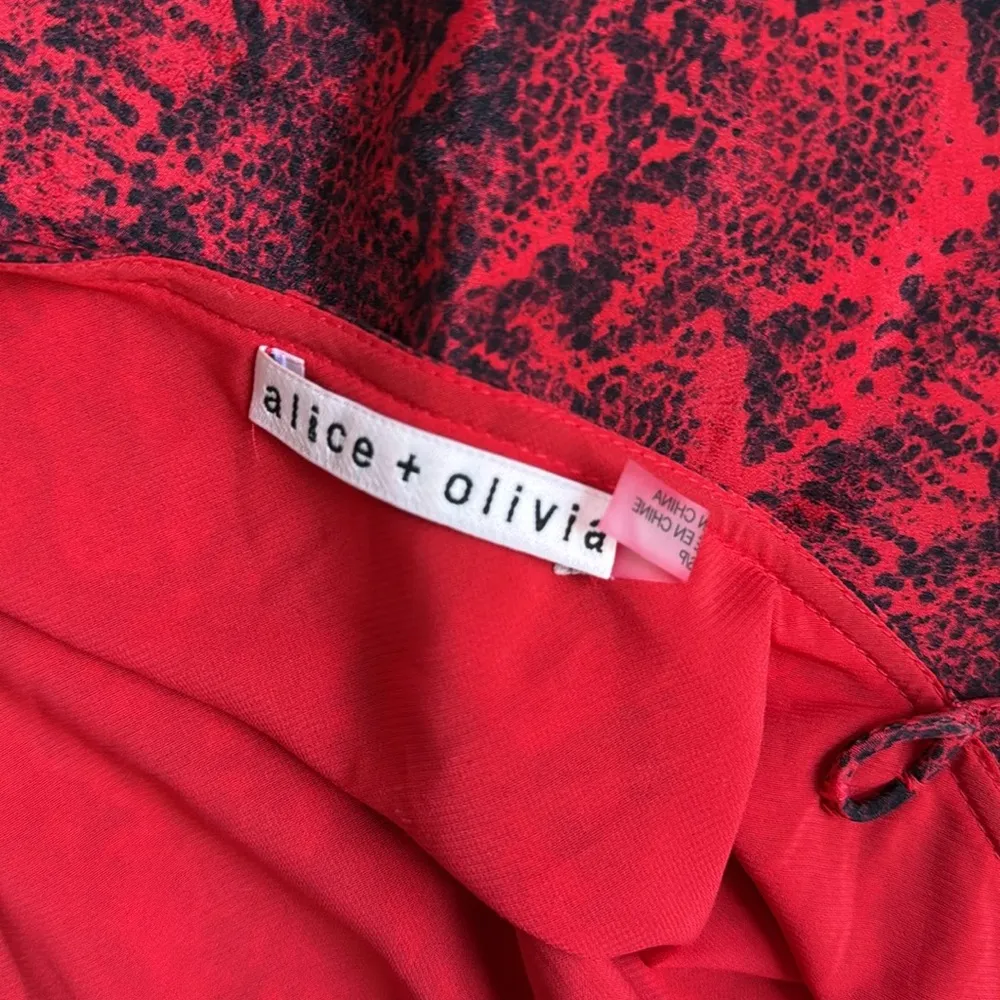 Alice + Olivia Harmon Drapey Slip Tank Snake Cherry/Black small - Image 6