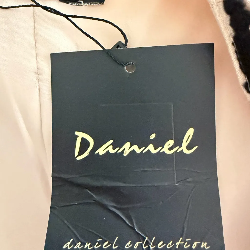 Daniel Collection Tie Front Ecru Black Contrast Embroidery Vest Small NWT - Image 11