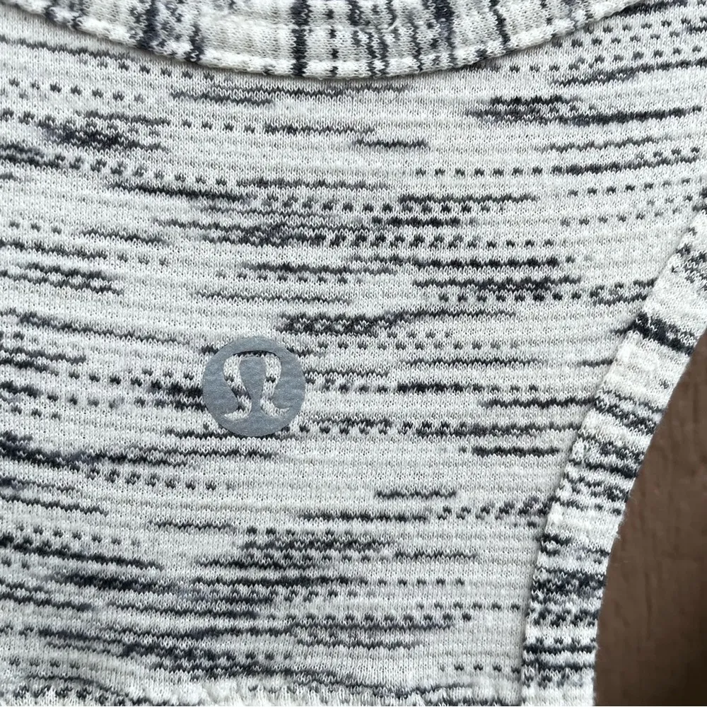 Lululemon Womens Tank White Salute the Sun Top Tiger Space Dye Back Slit Tie 12 - Image 9