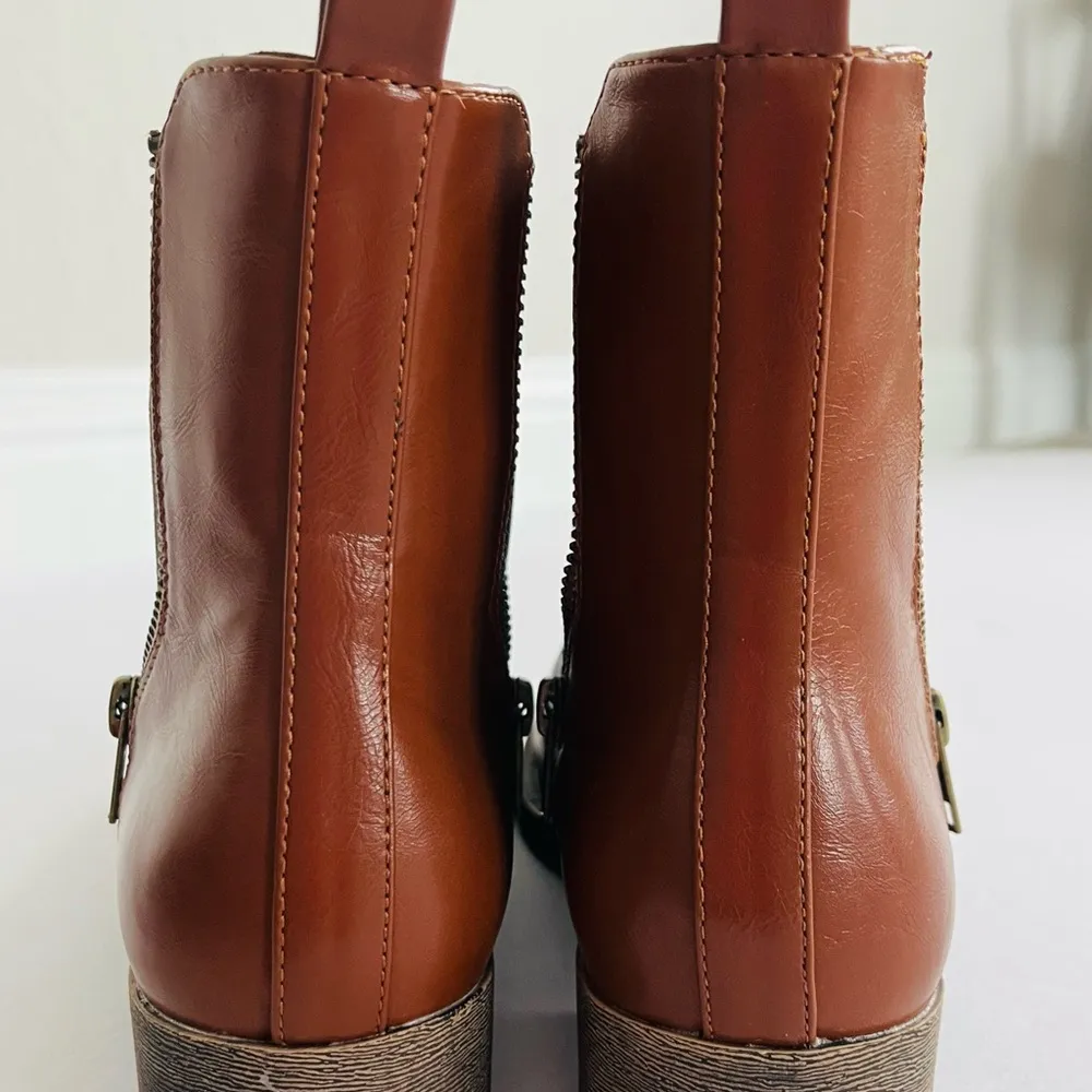 Rocket Dog Sleek Ankle Booties with Elastic Panels Size 9.5 Brown - Image 4
