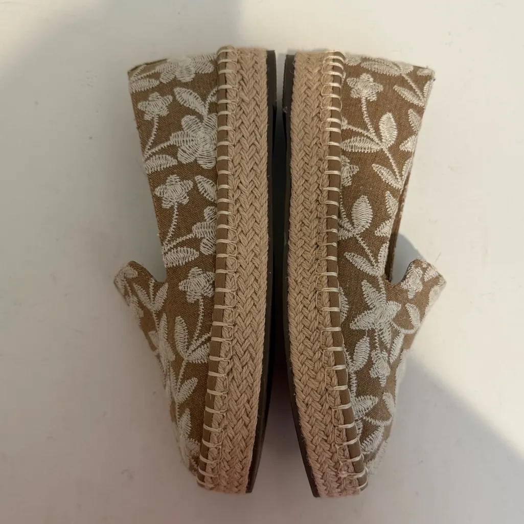 JOIE Cara-BF Beige and White Floral Embroidered Espadrille Slip-Ons Size 6.5 - Image 10