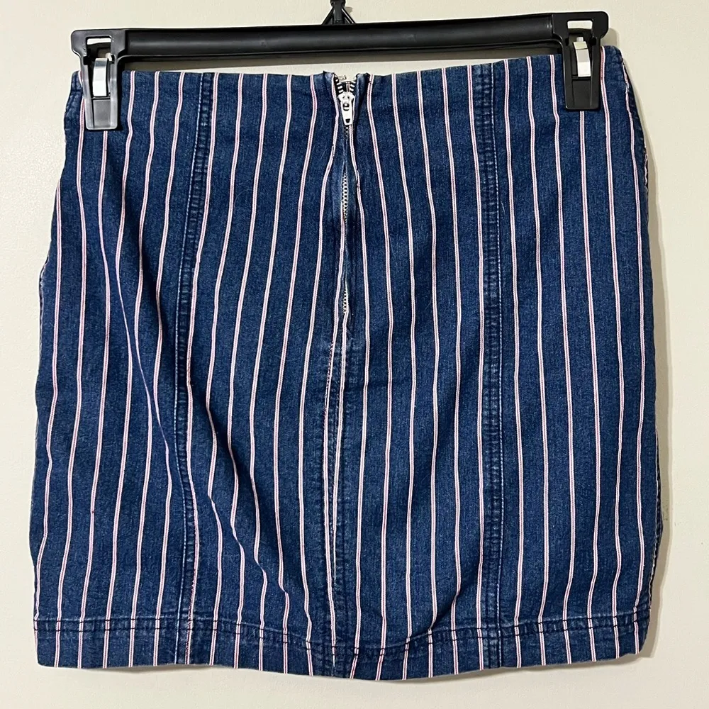 Altar'd State small mini skirt blue red pinstripe zips up back stretchy denim - Image 10