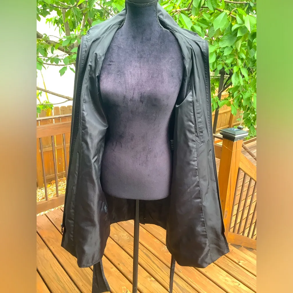 Nice modern Cole Haan trench coat 🌹 - Image 3