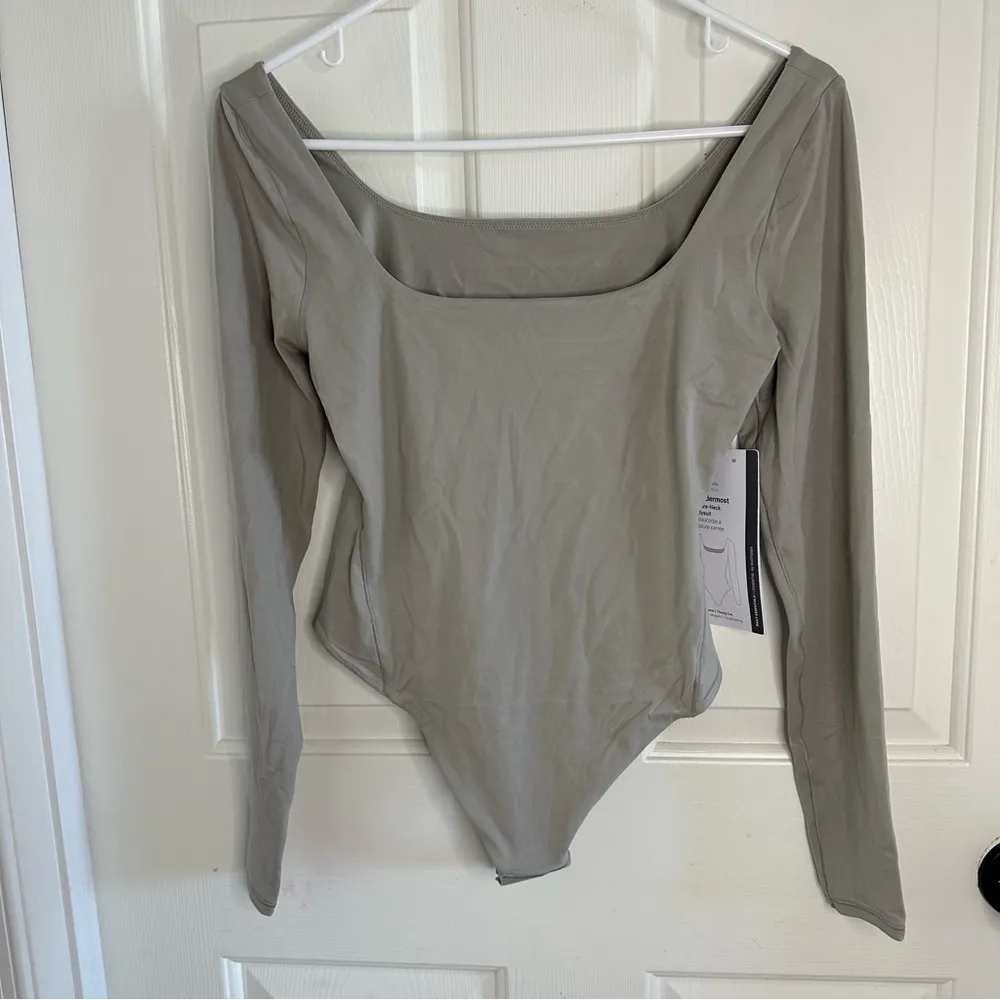 Lululemon Wundermost Ultra-Soft Nulu Square-Neck Long-Sleeve Bodysuit Size Med - Image 2