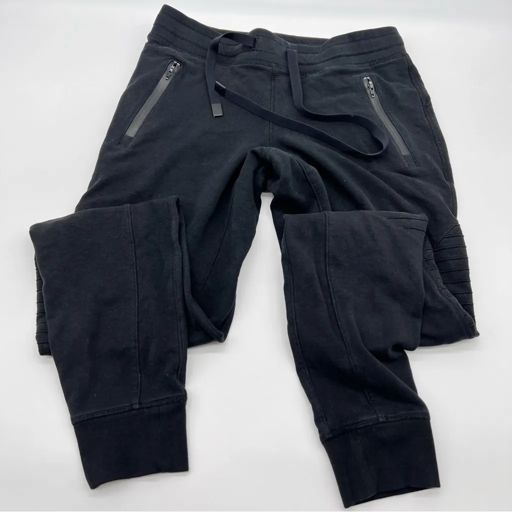 ALO Yoga Charcoal Jogger Pants - Image 6