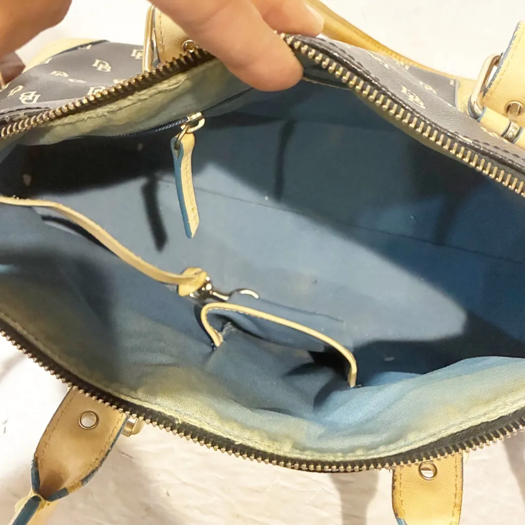 Dooney & Bourke Signature Satchel Black Tan Leather Purse 2000s VINTAGE - Image 6