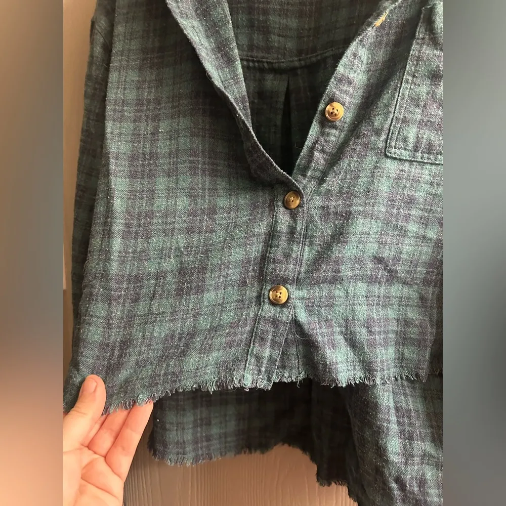 Aeropostale Raw Hem Cropped Flannel - Image 5