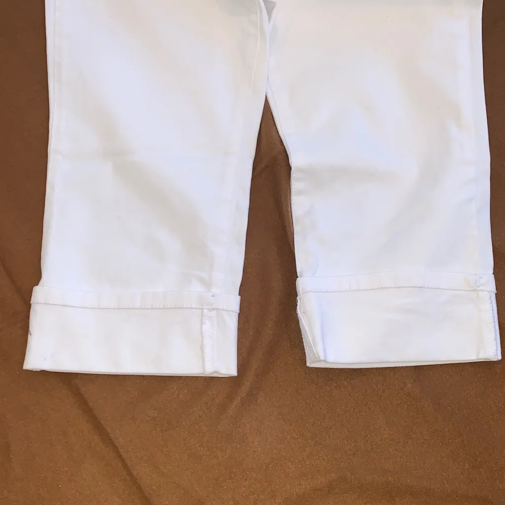 NEW Style & Co. Women's Size 4P 4 Petite White Stretch Cuffed Curvy Capri Pants - Image 7