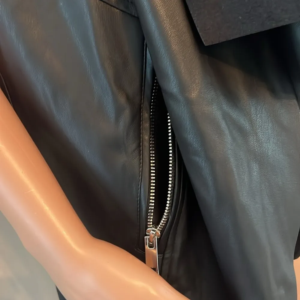 Joan Vass new york faux leather black Casual vest size Medium retail $78 NWT - Image 3