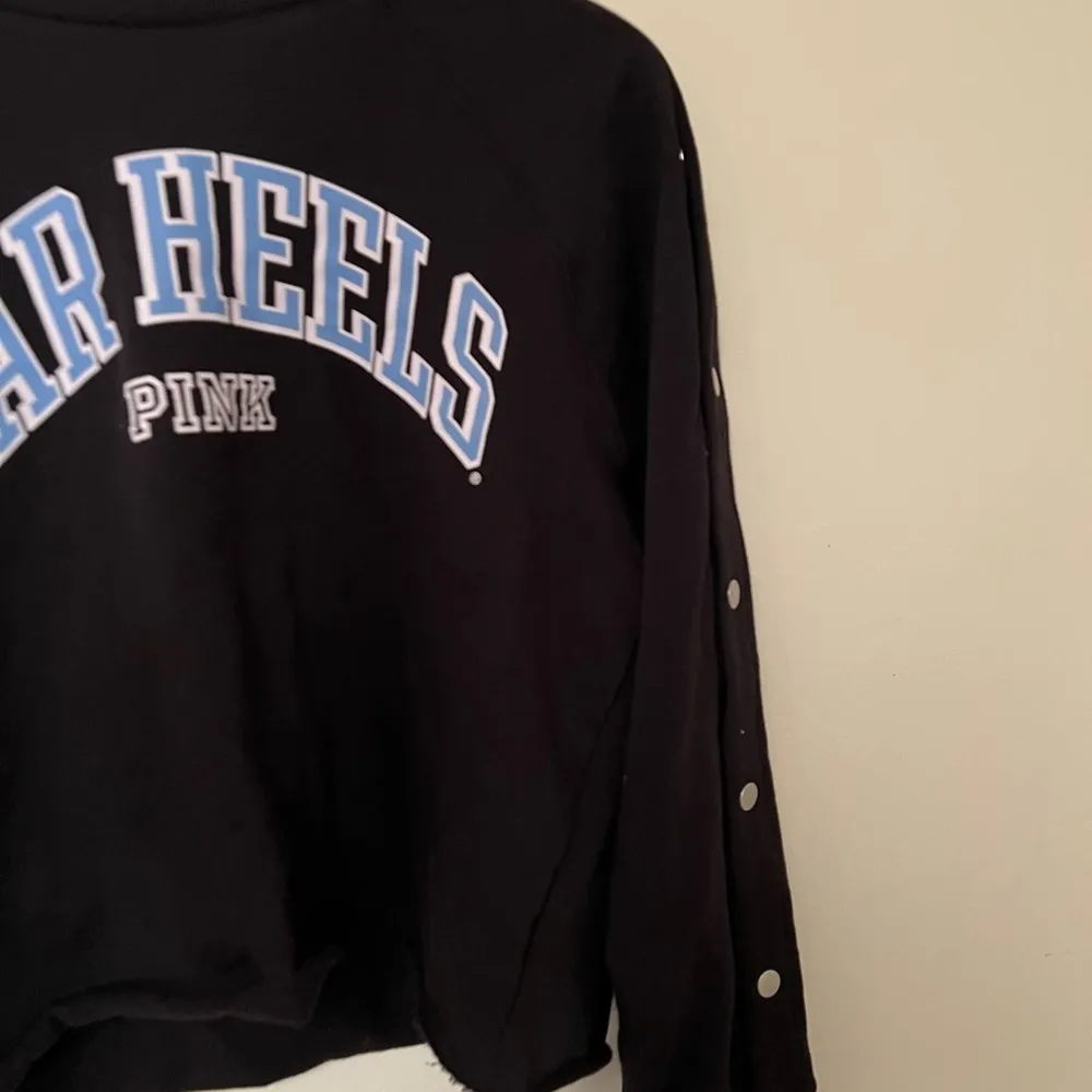 NWT NC Tar Heels Pink Pullover size Medium - Image 2