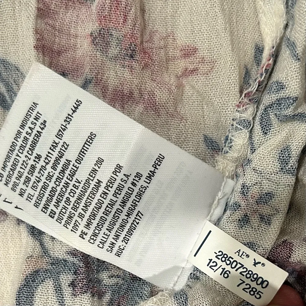 American Eagle Outfitters Cream Floral Strappy Tank Top Viscose Flowy Size L - Image 7