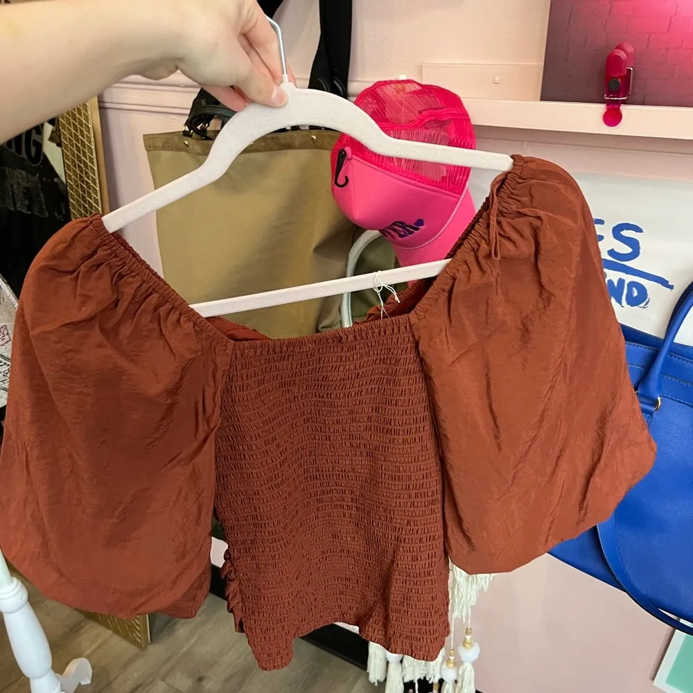 Gap copper colored top. Size XS. - Image 3