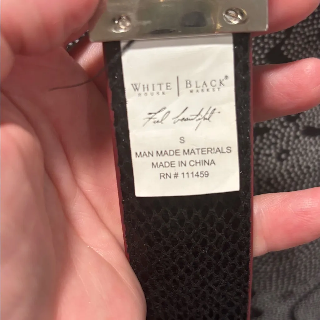 White House Black Market red & black reversible belt size Small - Image 6