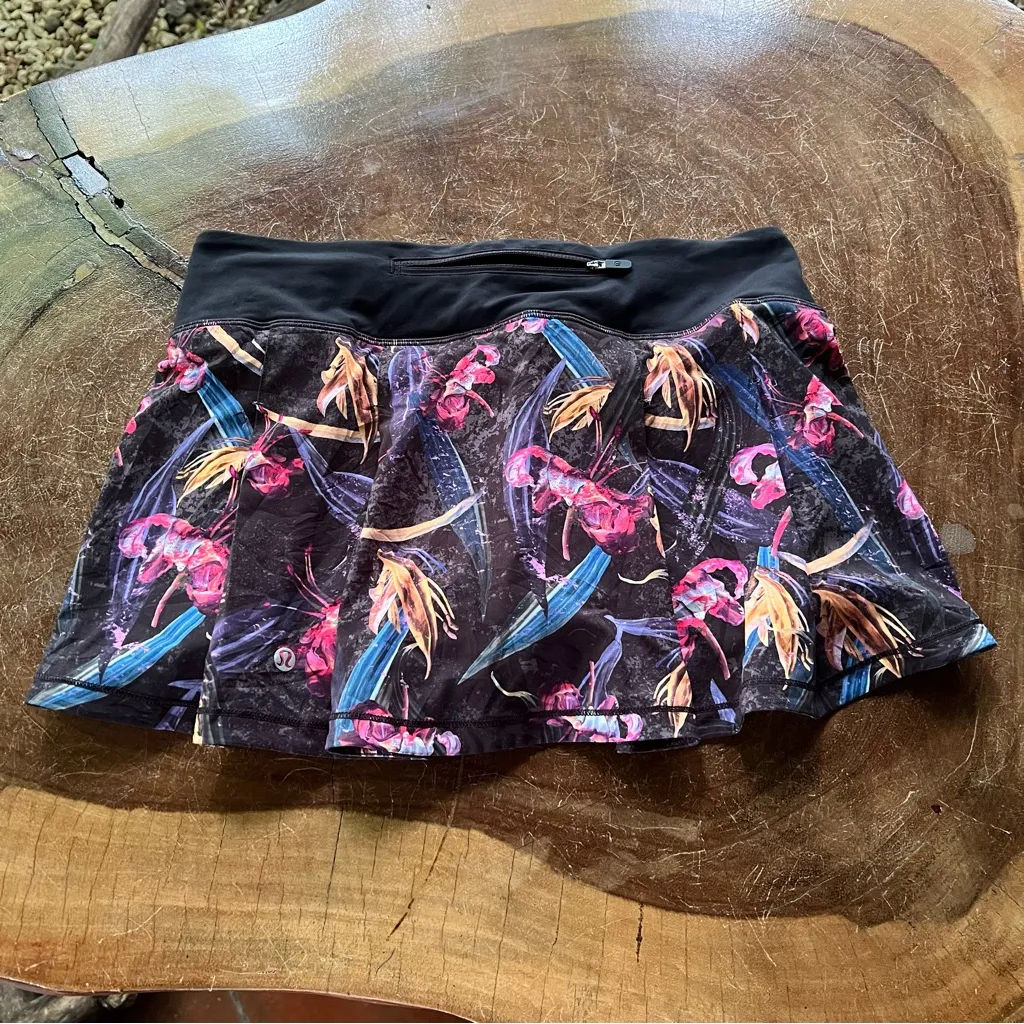 Lululemon Athletica Pace Rival Mid-Rise Skirt Veiled Floral Black Multi sz 6 - Image 3