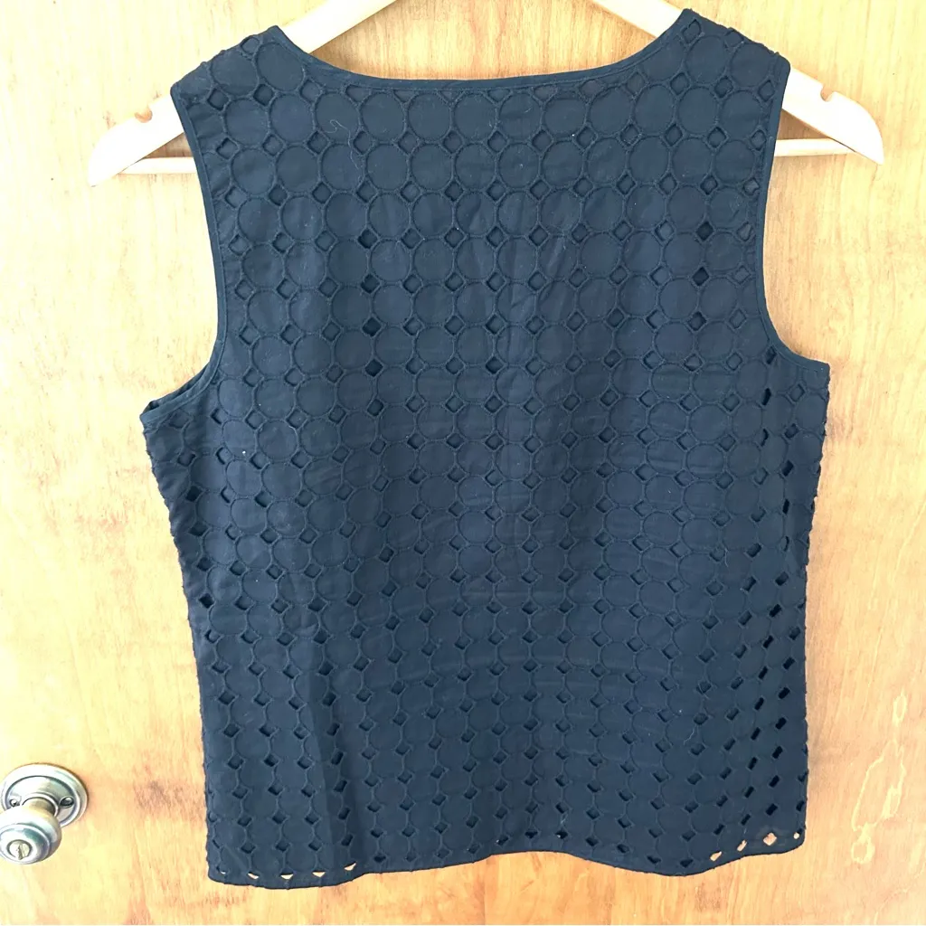Talbots Cotton Eyelet Sleeveless Shell Tank. Size 6. - Image 3
