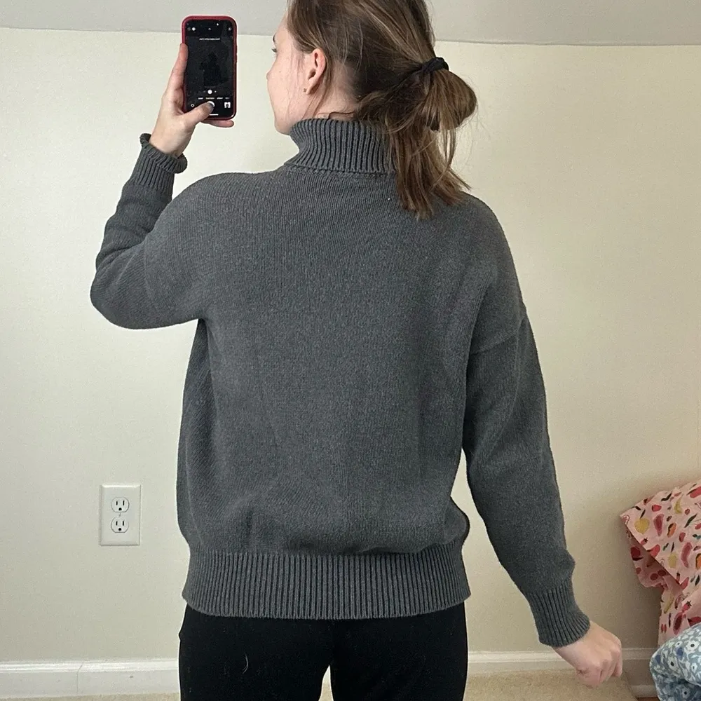 Madewell Gray Turtle Neck Sweater - Image 2