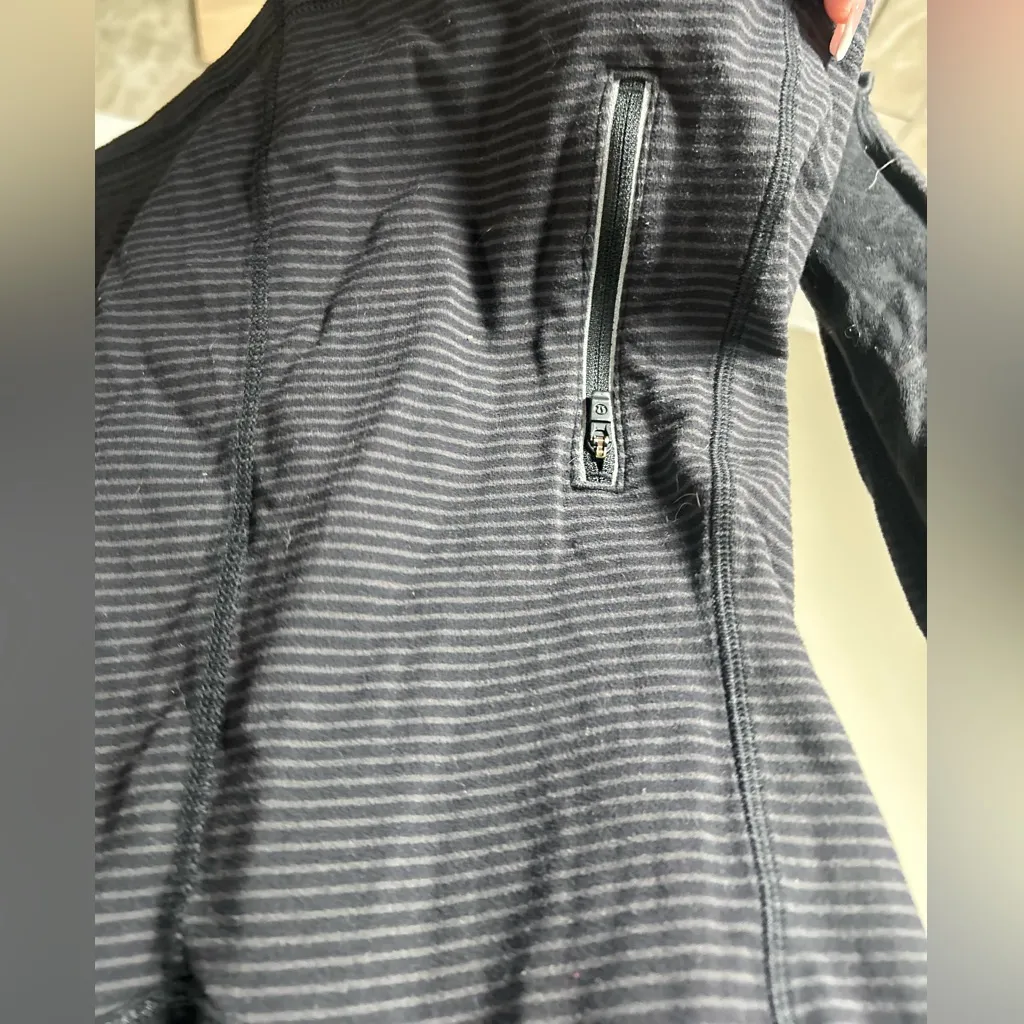Lululemon Black Striped Half Zip Long Sleeve Define Jacket Size 6 - Image 8