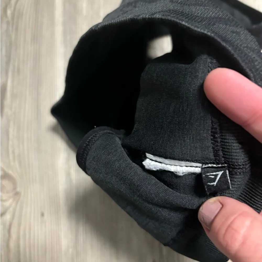 Gymshark black adapt animal seamless sports bra, size XS - Image 3