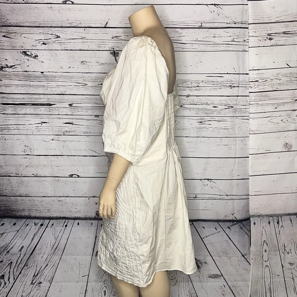 Fashion to Figure NWT Size 4 Ivory Cut-Out Puff Sleeve Embroidery Dress - Image 4