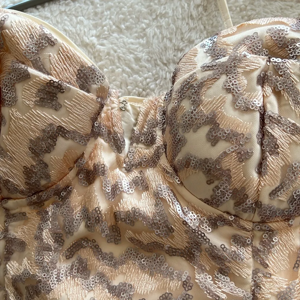 Michael Costello X Revolve Gervais Size Medium Sequin Glam Party - Image 6