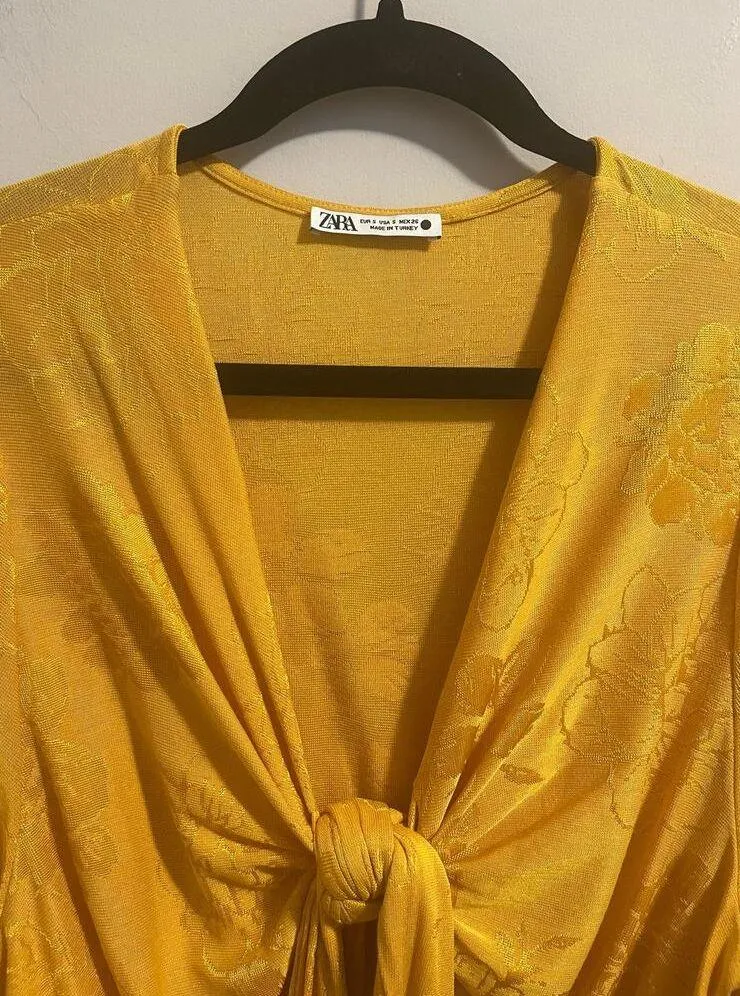 Zara Floral Jacquard Knotted Bodysuit Sz S in Gold Flowy Sleeves Snap Buttons - Image 5