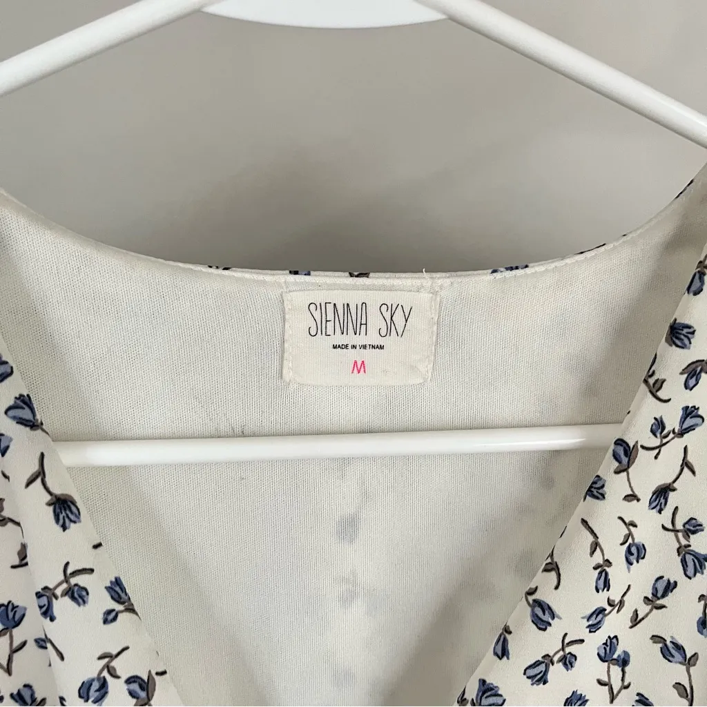 Sienna Sky White Blue Floral Wrap Midi Dress Size Medium - Image 4