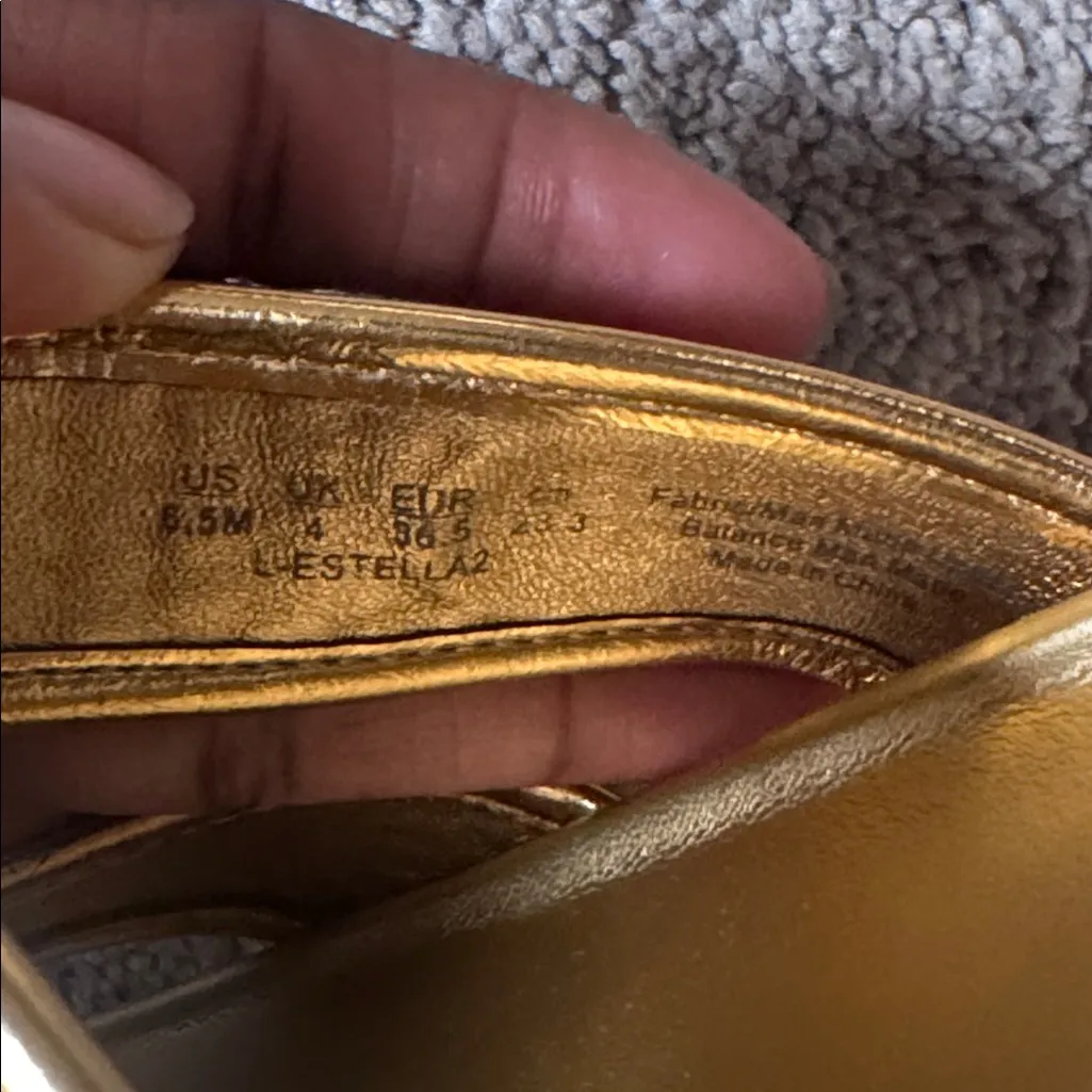 Franco Sarto Gold Estella Toe Loop Sandals SIZE 6.5M - Image 6