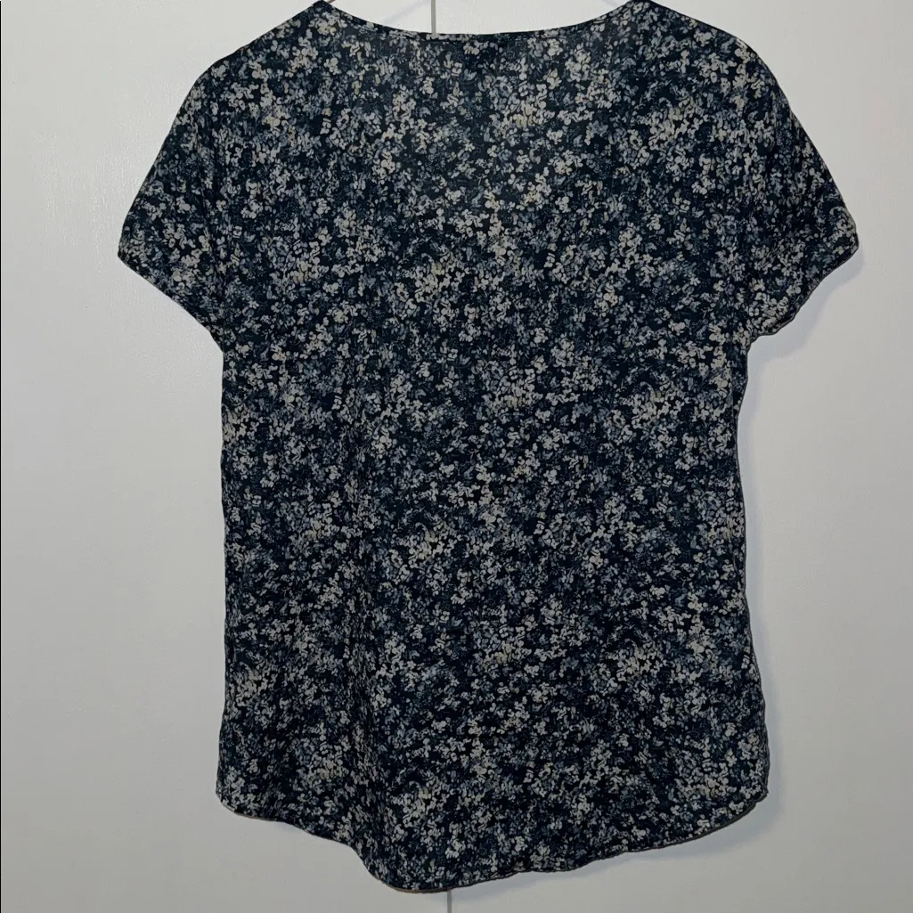 Eddie Bauer Cotton Short Sleeve Button Down Shirt Blue Floral Women’s Small S - Image 4