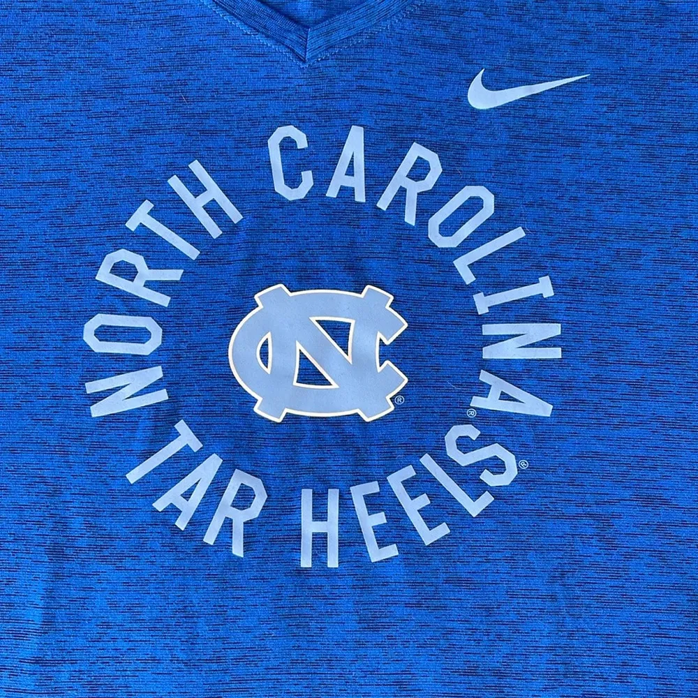 NIKE North Carolina Tarheels Women’s Dri-Fit Shirt in Blue Size M - Image 2