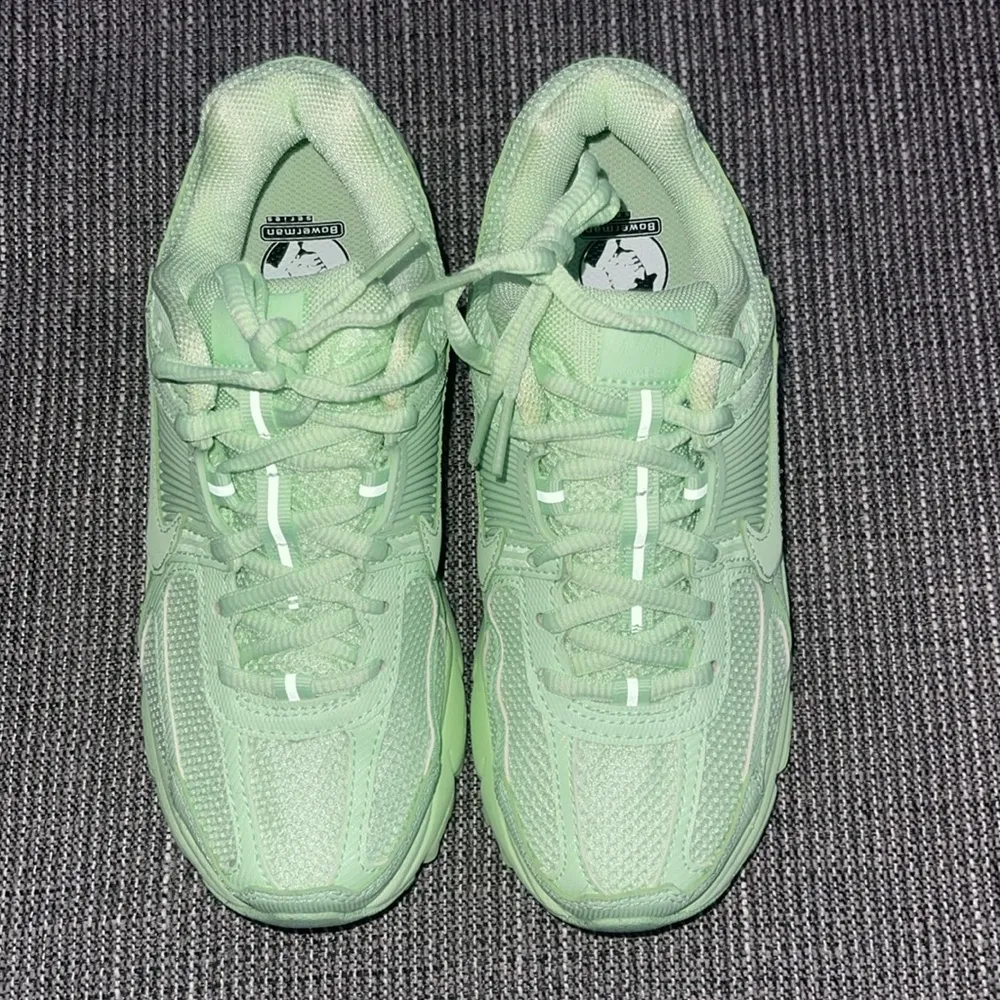 Nike  Vomero 5 - Neon Green - Image 3
