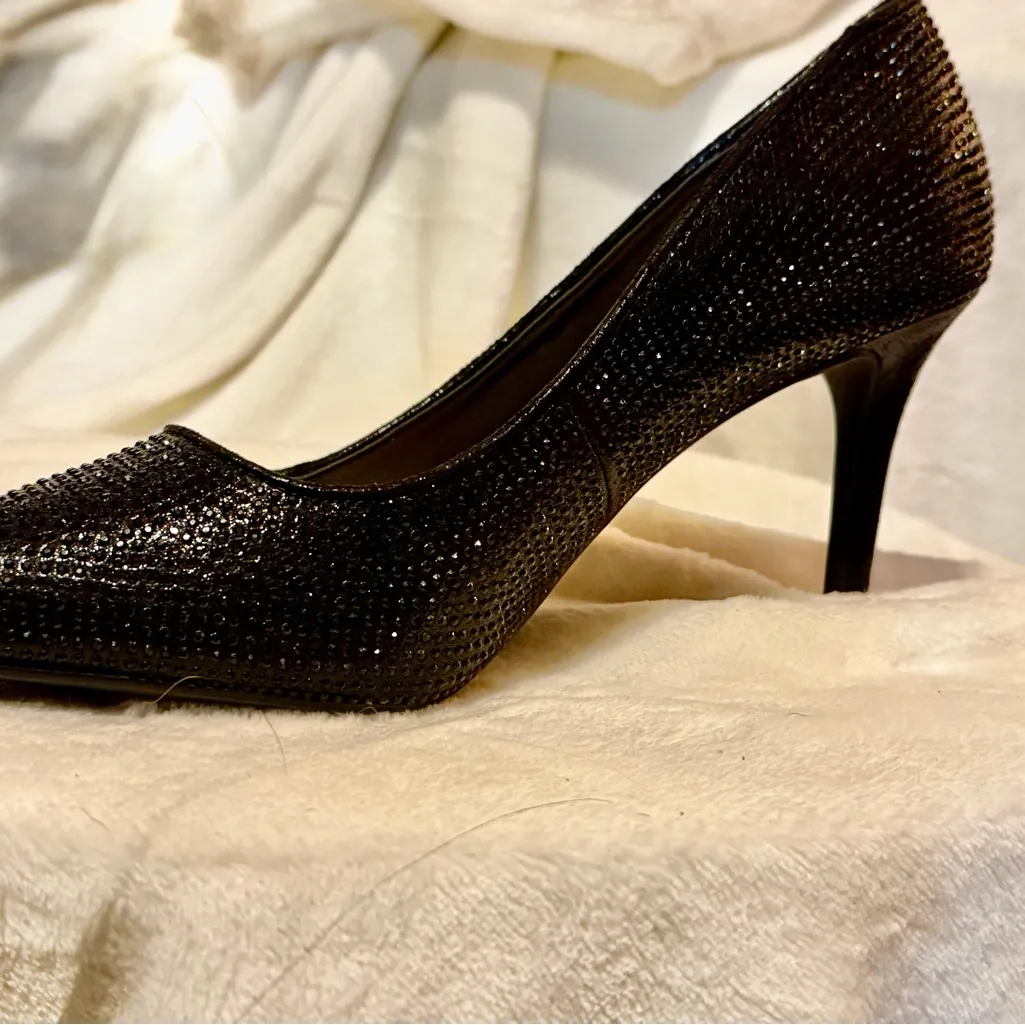 Jessica Simpson Rhinestone Studded Pointy Toe Black Stiletto Heels size 8.5 NEW - Image 2