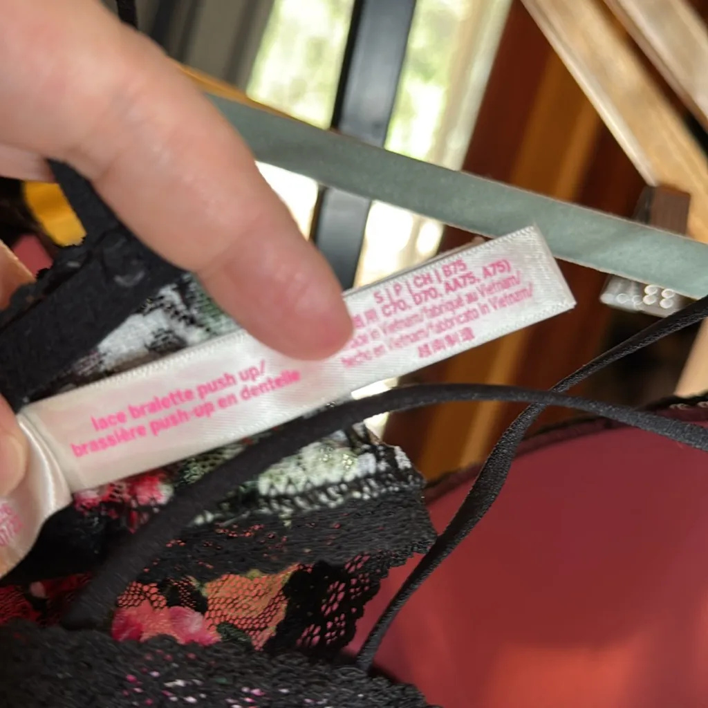 NWOT PINK Victoria's Secret Floral Black Lace Wired Push Up Bralette Size Small - Image 11