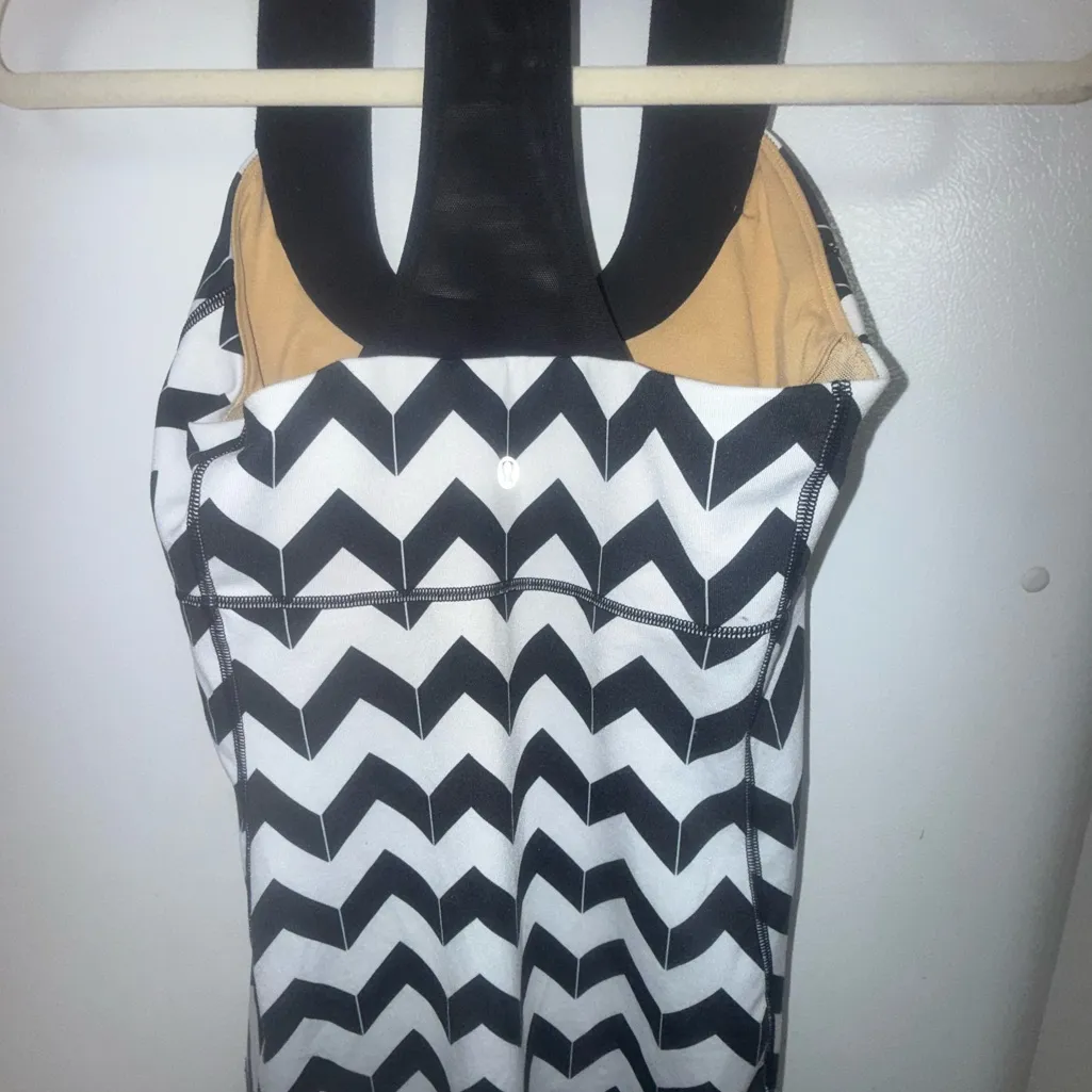 Lululemon Scoop Neck Tank
Arrow Chevron Polar Cream Black / Black 8 - Image 8