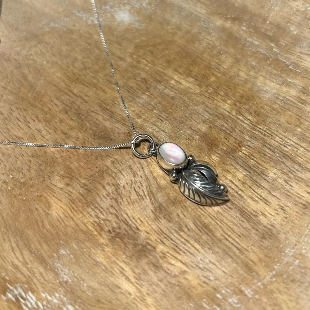 Mother of Pearl Leaf 925 Sterling Silver Necklace - Image 7