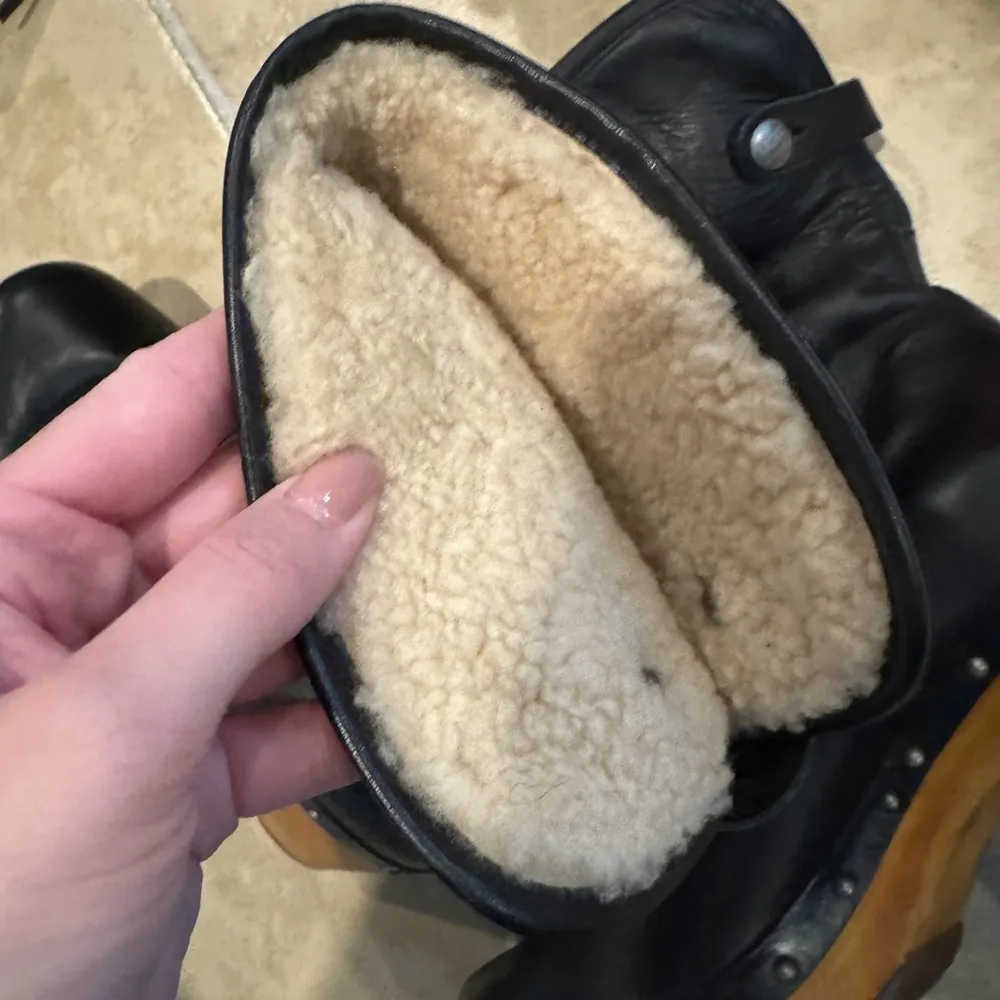 Ugg clog boots. - Image 3