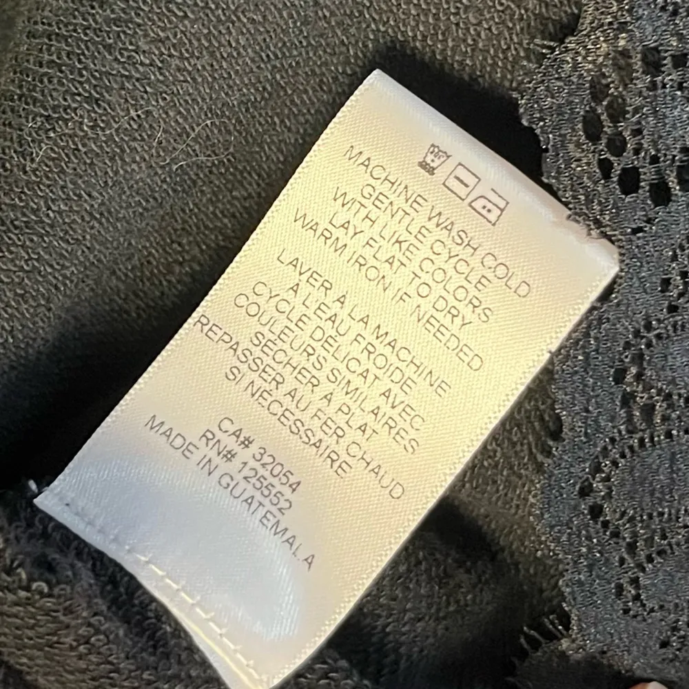 Guest Editor Sweatshirt Black Cropped Lace Trim Oversized Top Sz M EUC - Image 9