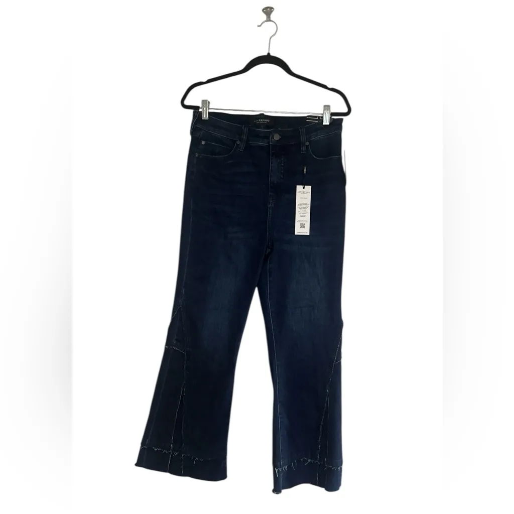NWT Liverpool  Hannah Crop Flare with Crafty Seaming Hi-Rise Stretch Denim 12/31 - Image 5