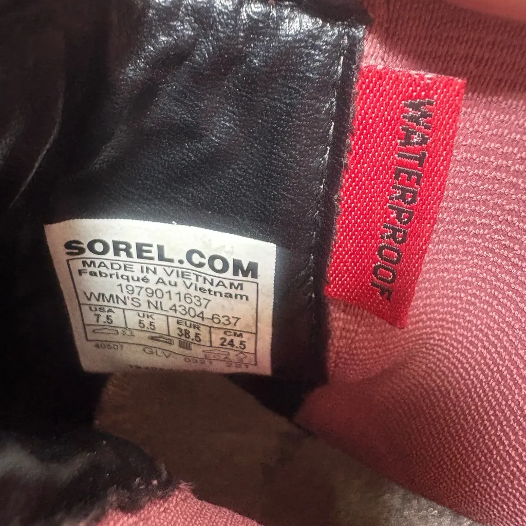 SOREL Brex Pink Chelsea Lux Boots - Image 8