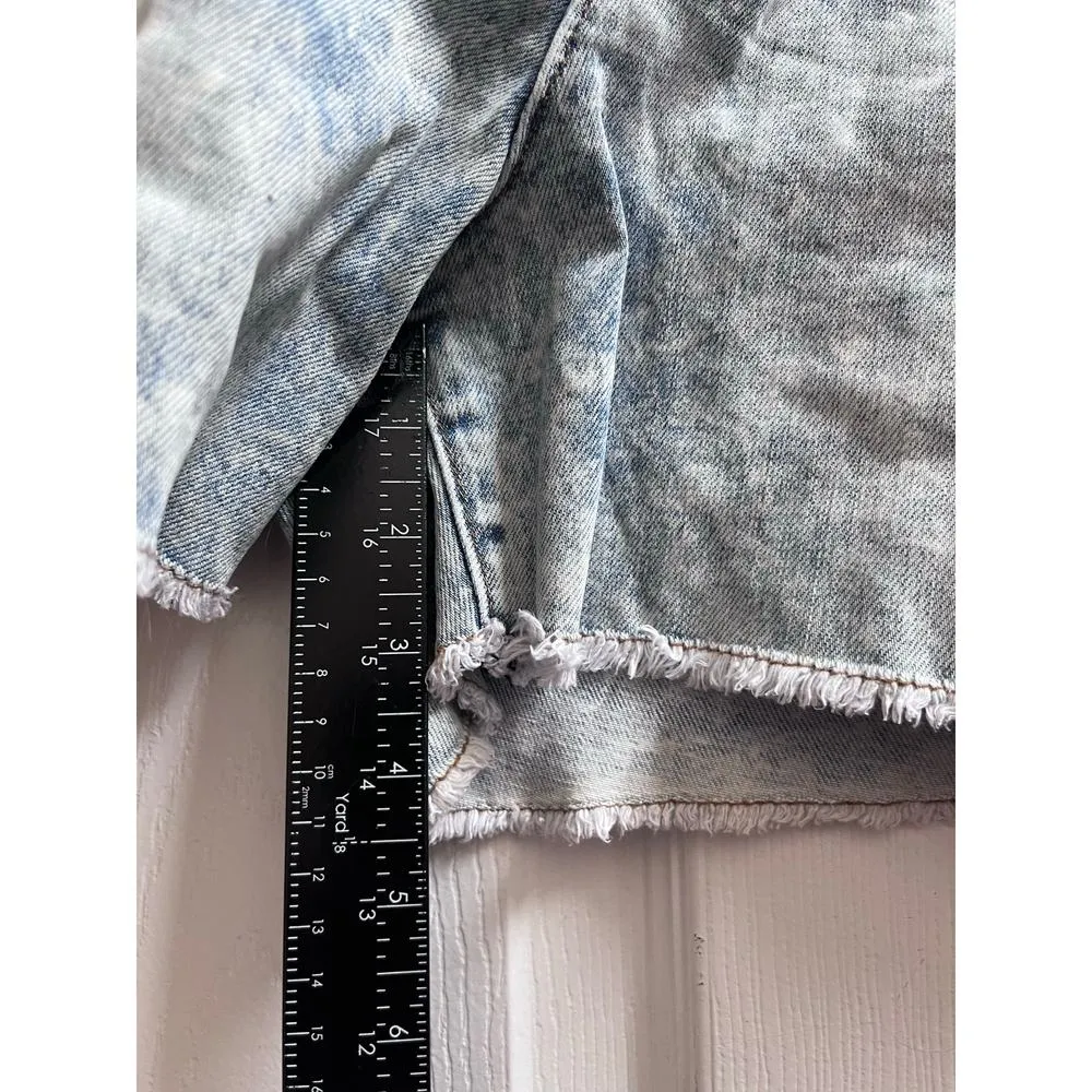 NWT  Gerri Fray Jean Short 3 Inch Inseam Size 14 Acid Wash - Image 6