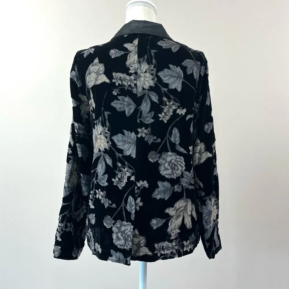 The Label Headed Downtown Velvet Floral Blazer Size XS - Image 4