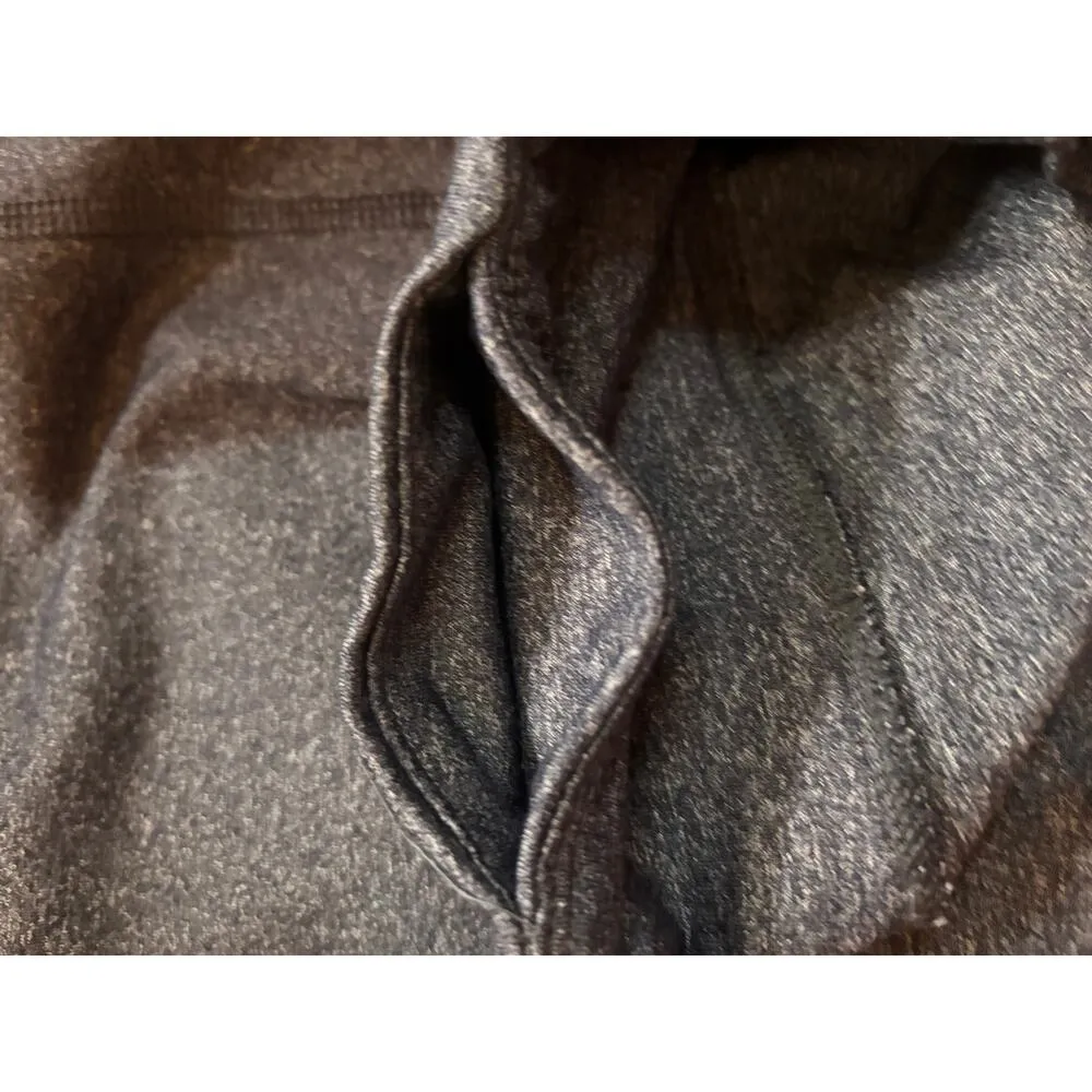 Old Navy Active Size L Fitted Compression Gray Capri Cropped Athletic Leggings - Image 6