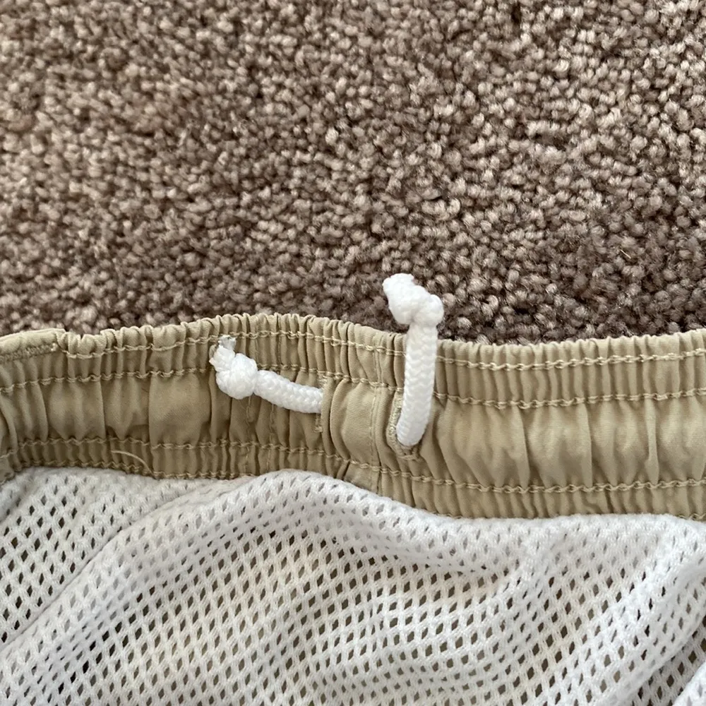 Columbia Shorts SIZE S - Image 5